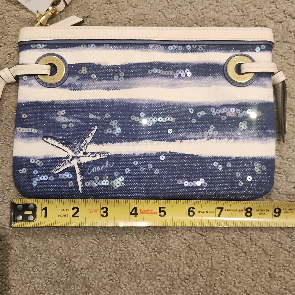 NEW Coach Blue & White Sequin Fish Wristlet. NEW With Tags Attached $118 - Picture 5 of 6